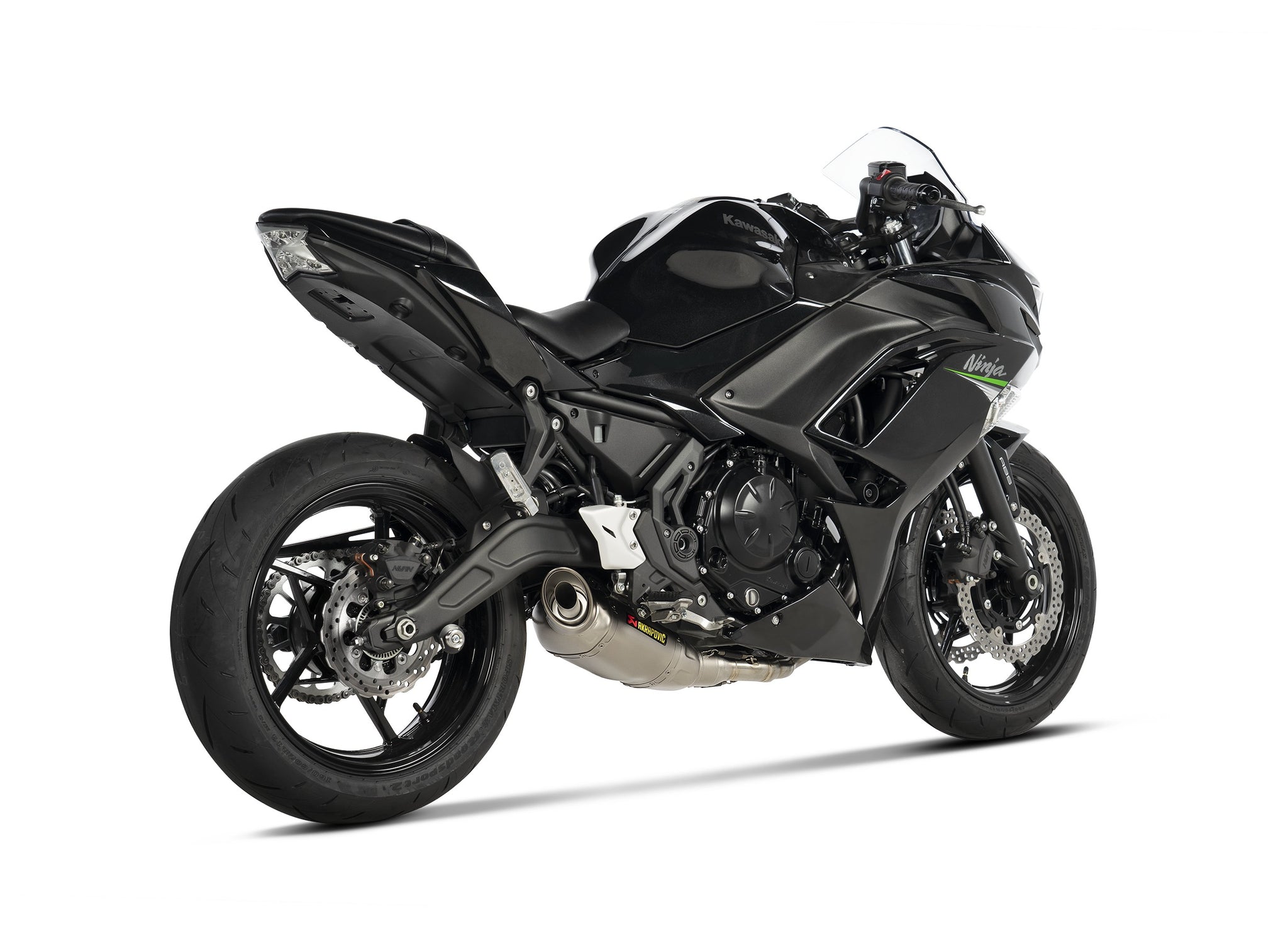 Sistemas de escape Akrapovic Racing para Kawasaki Ninja 650 / Z 650 2021-2026