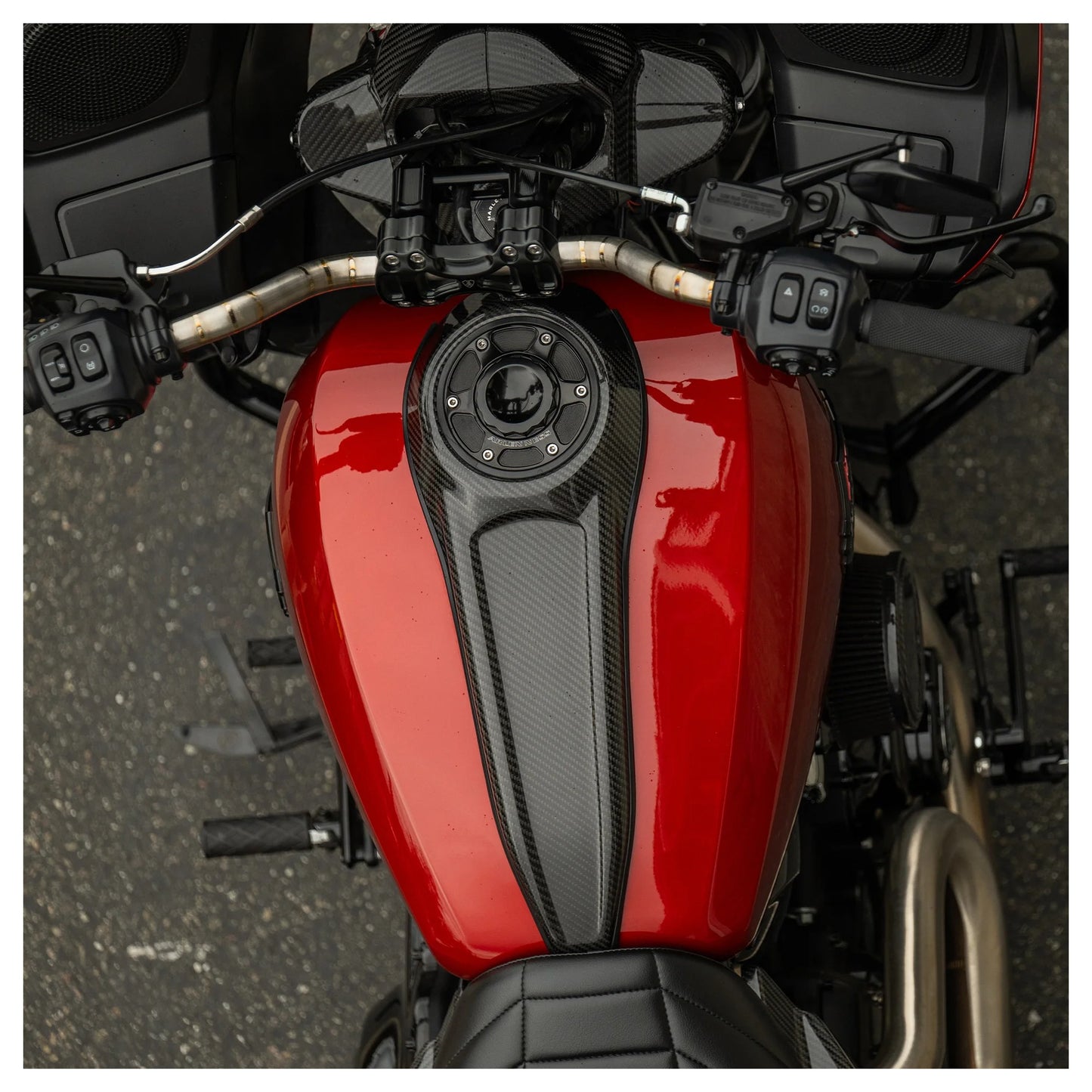 Tablero de fibra de carbono Arlen Ness para Harley FLHX/FLTRX 2023-2026