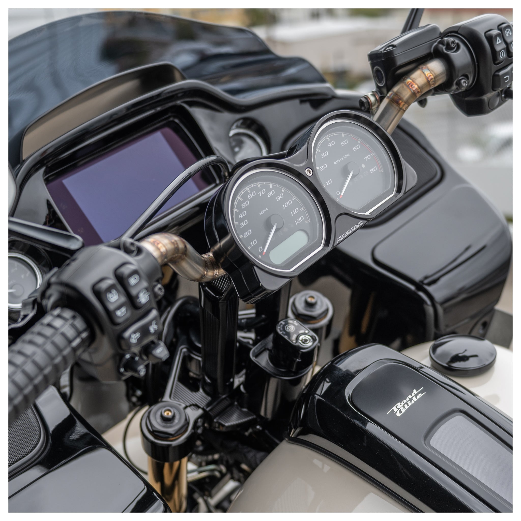Elevadores Arlen Ness Method de 10" para Harley Road Glide (2015-2024)