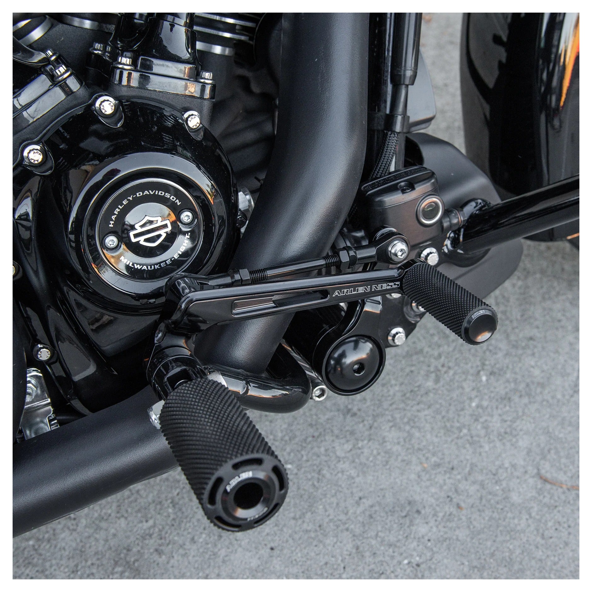 Kit de control intermedio Arlen Ness para Harley Touring