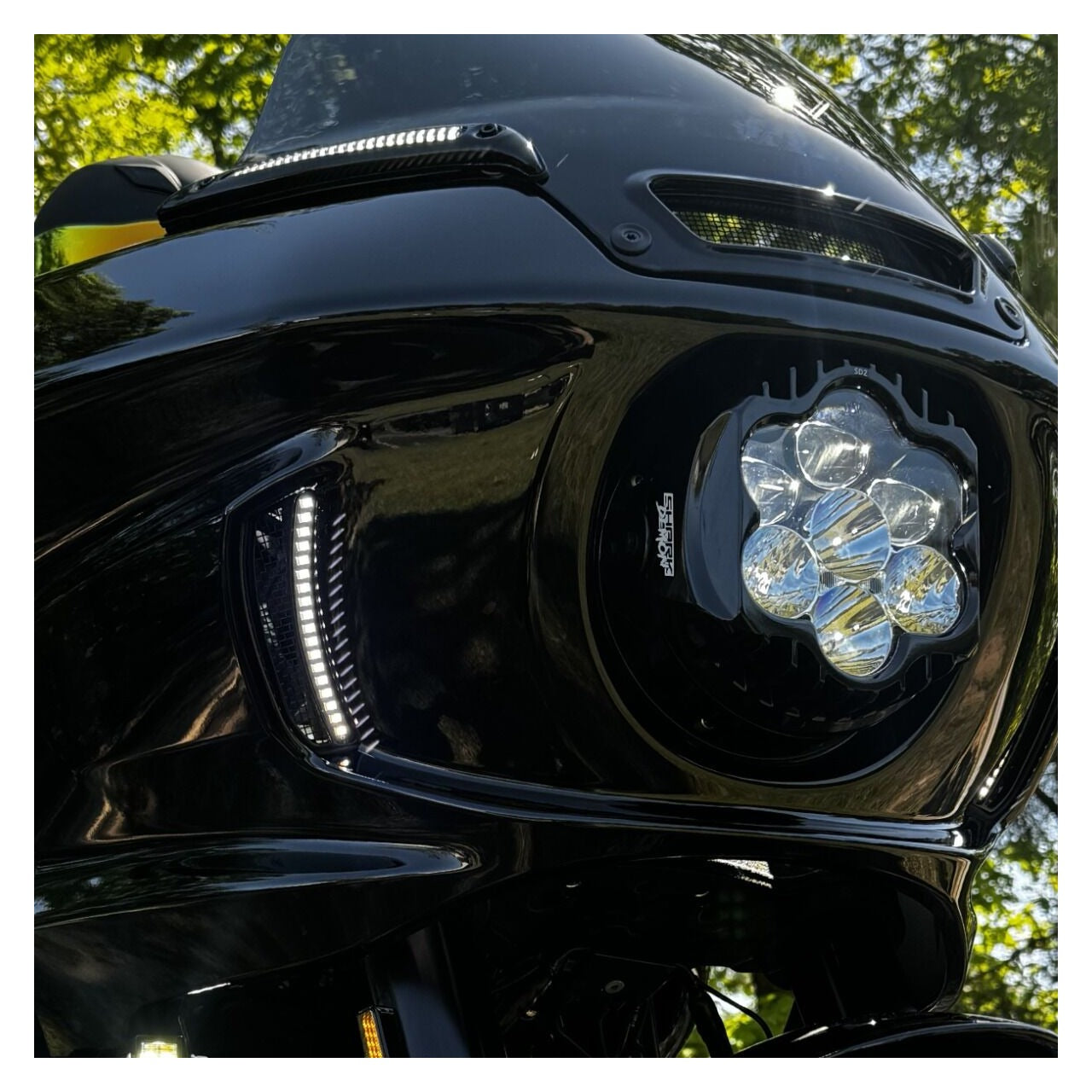 Luz de ventilación de carenado Custom Dynamics para Harley Low Rider ST 2022-2026