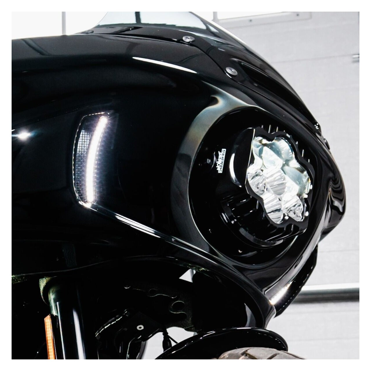 Luz de ventilación de carenado Custom Dynamics para Harley Low Rider ST 2022-2026