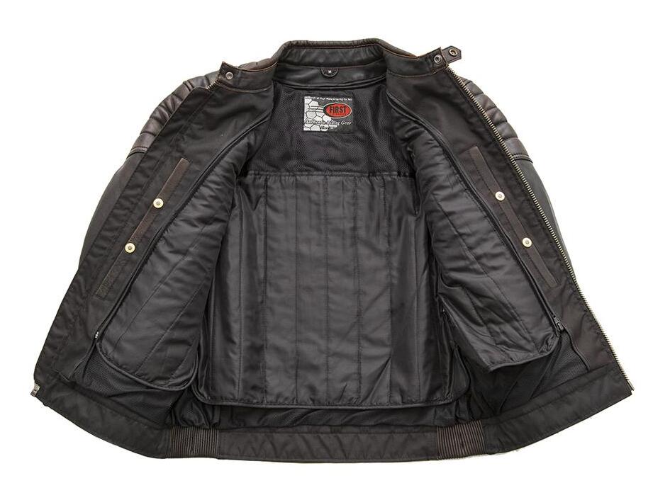 First Manufacturing Crusader Chaqueta