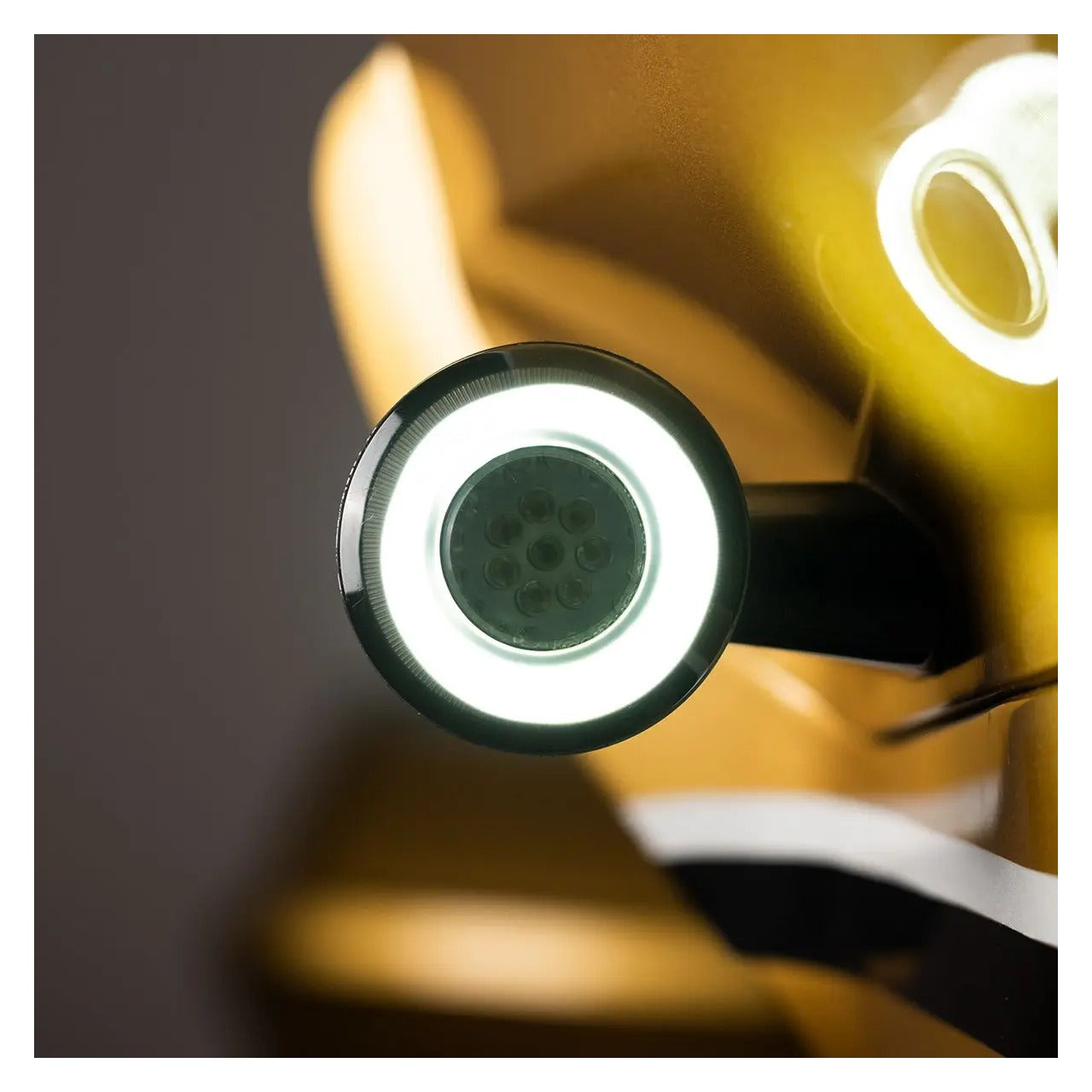 Insertos de intermitentes delanteros LED estilo bala Halomaker de HogWorkz para Harley 2000-2025