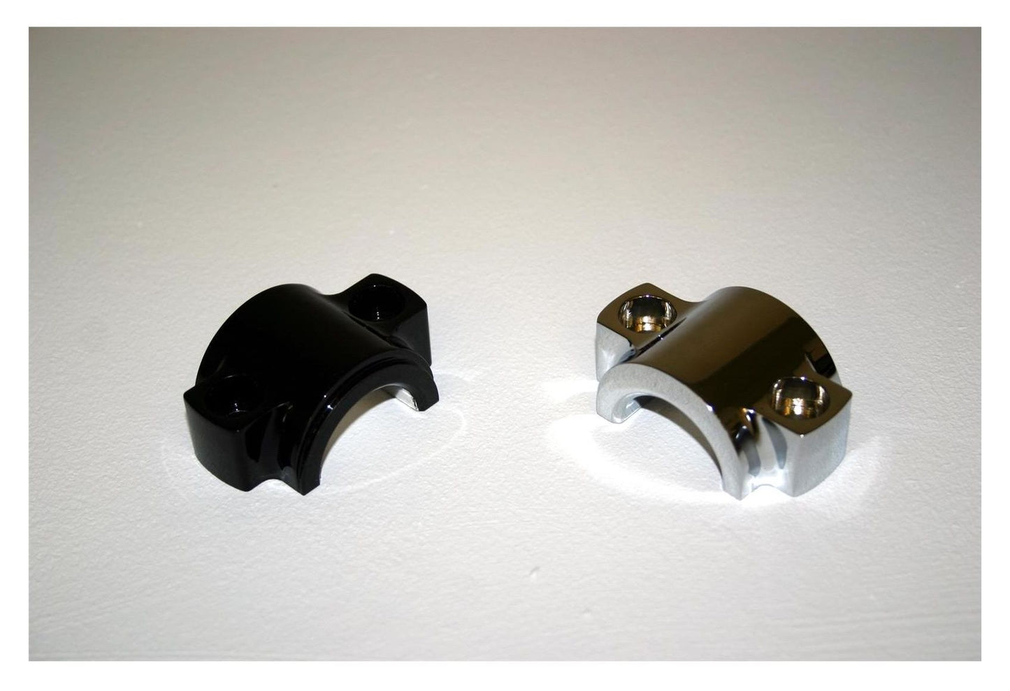 Abrazadera de eje de pata de horquilla inferior Klock Werks para Harley Touring 2000-2013