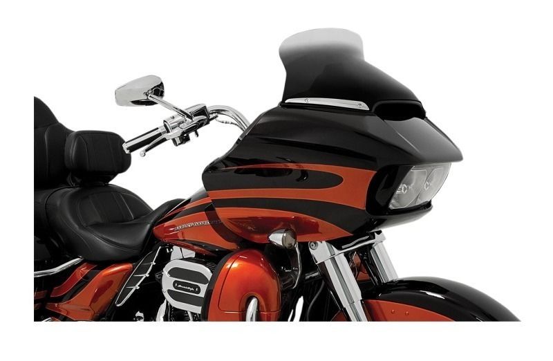 Parabrisas con alerón Memphis Shades para Harley Road Glide