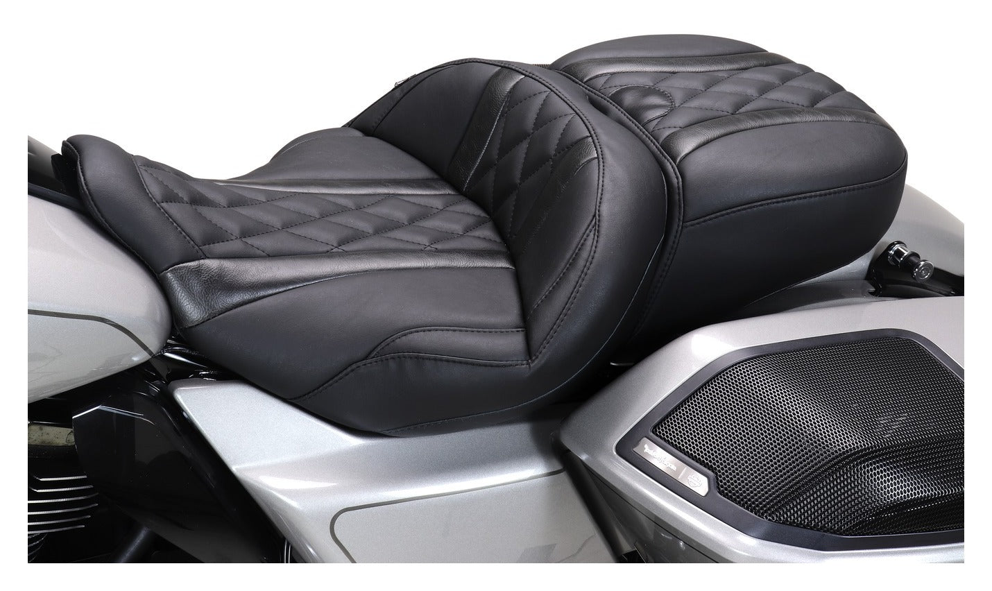 Asiento doble de una pieza Mustang Super Touring Deluxe Diamond para Harley FLHX/FLTRX 2023-2026