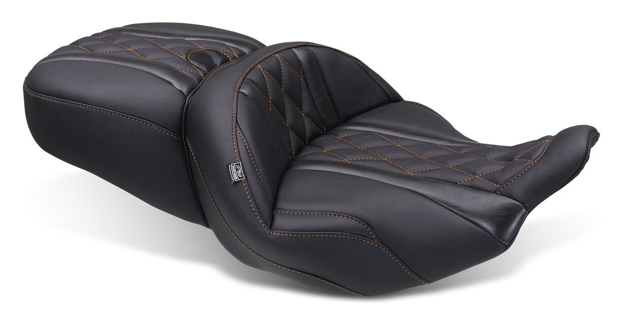 Asiento doble de una pieza Mustang Super Touring Deluxe Diamond para Harley FLHX/FLTRX 2023-2026