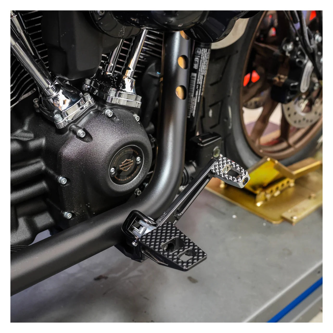 Brazo de freno Thrashin Supply Billet para Harley Softail 2018-2026