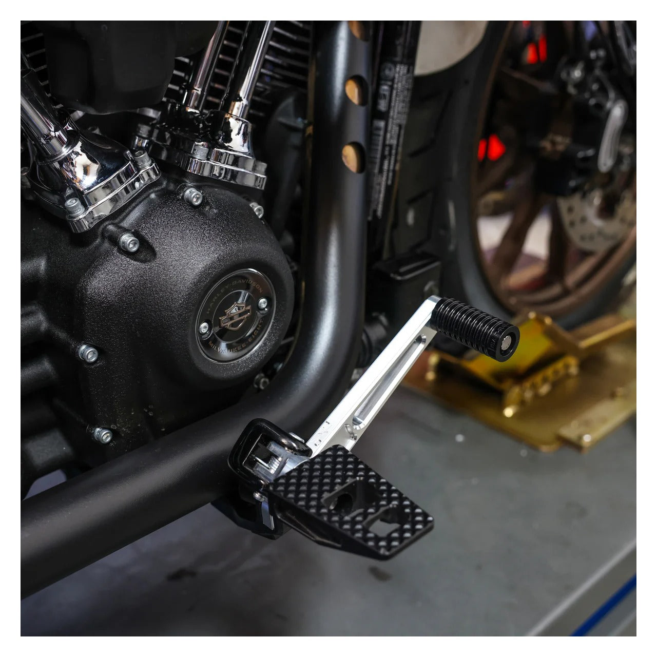 Brazo de freno Thrashin Supply Billet para Harley Softail 2018-2026