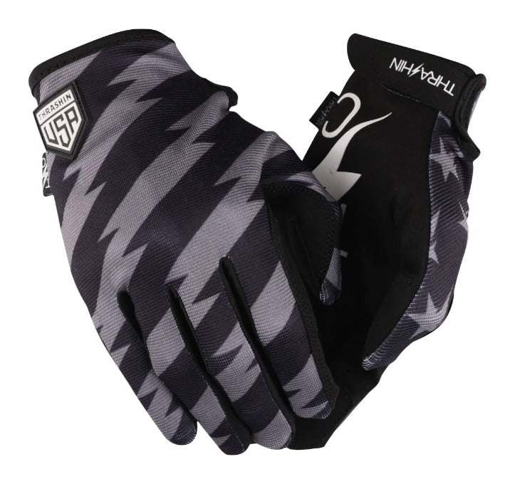 Guantes de estrellas y rayos invisibles de Thrashin Supply