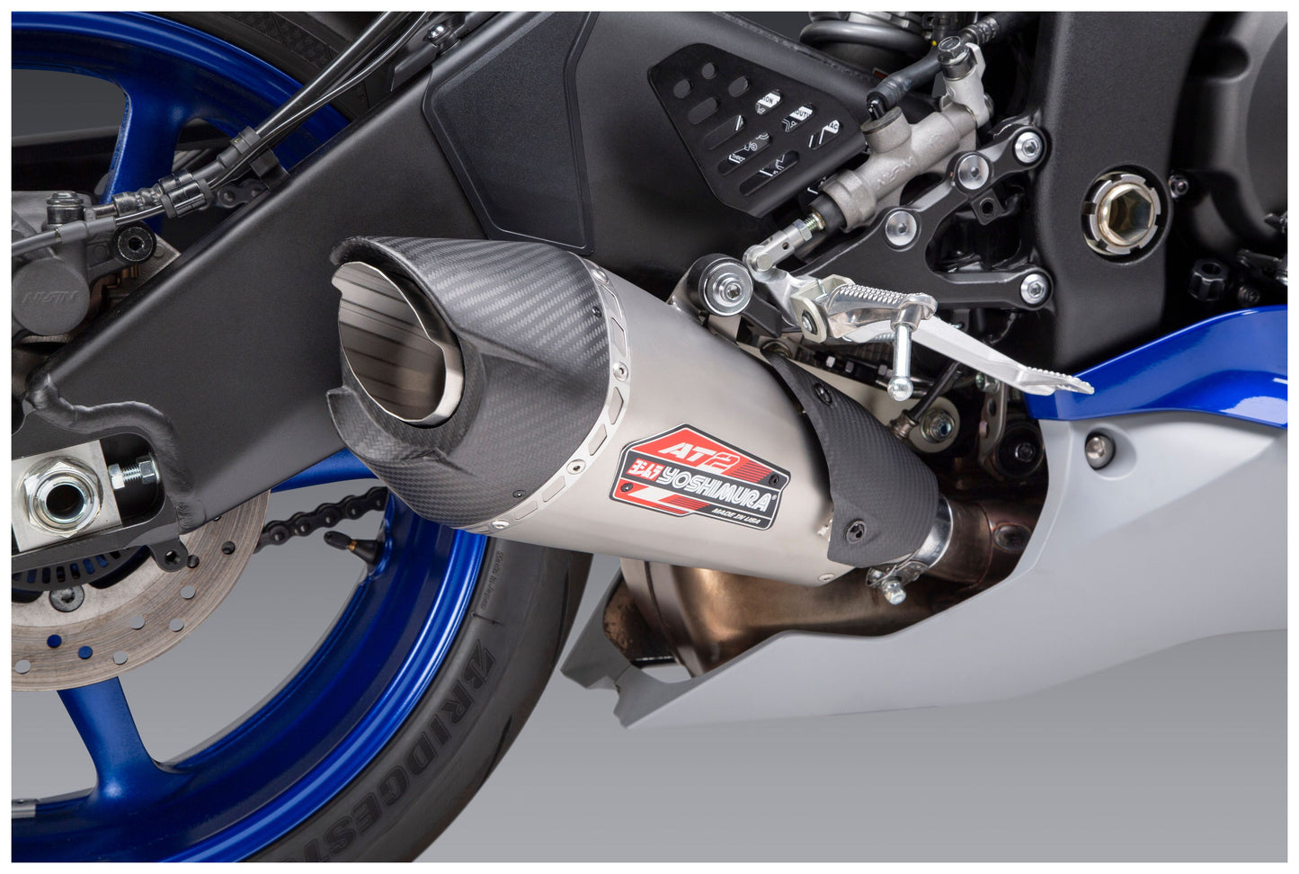 Sistema de escape de competición Yoshimura AT2