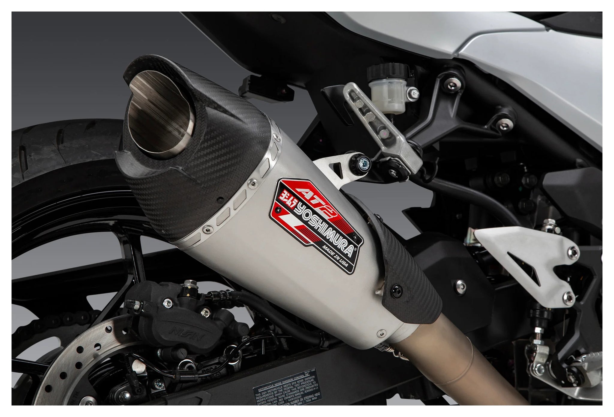 Sistema de escape de competición Yoshimura AT2